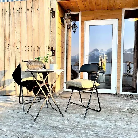 Risvaerbrygger As Holiday home *